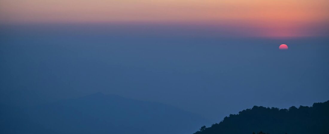 Sunrise in Darjeeling: Tiger Hill Timings, Cab & Pro Tips